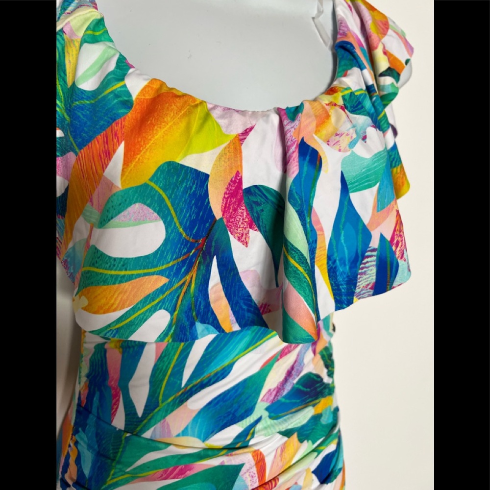 NWT LA BLANCA floral one Piece Swimsuit - Picture 3 of 5